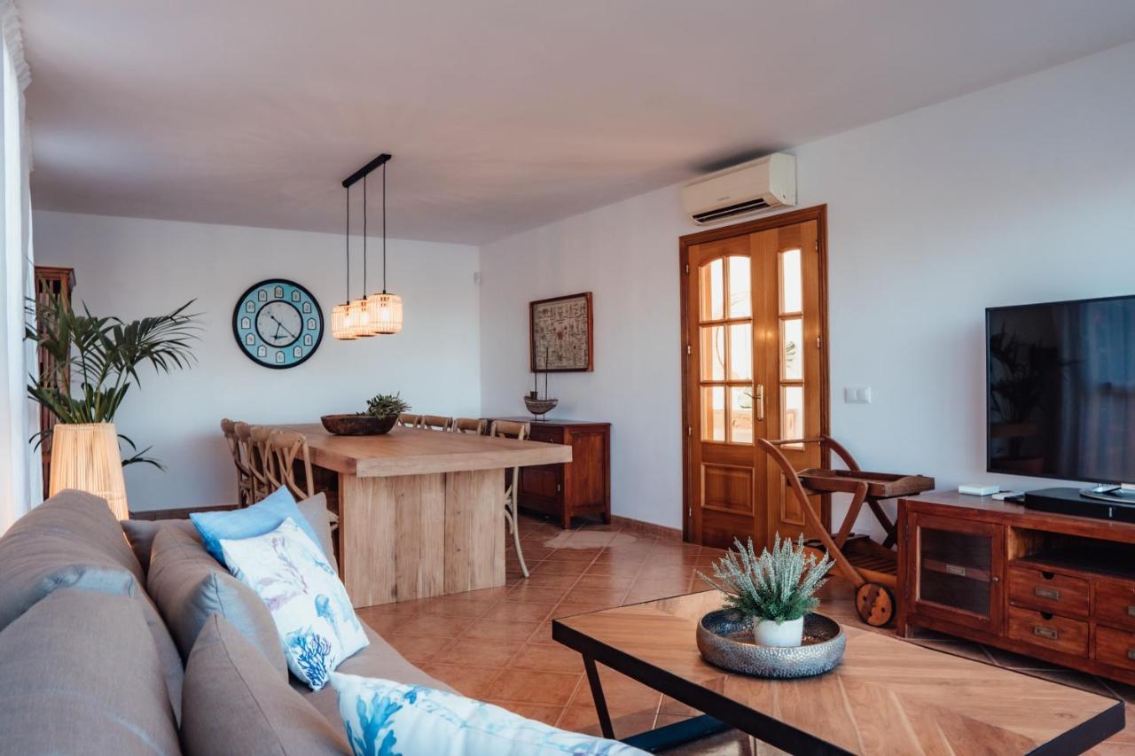Menurka - Port d'Addaia Villa Exteriör bild